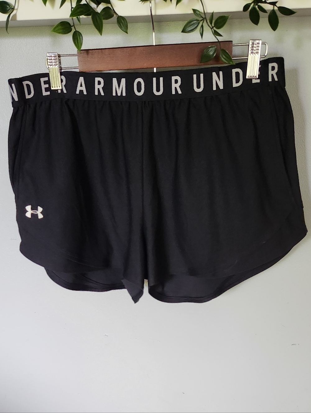 Under Armour Performance Training Shorts with Branded Waistband - Black